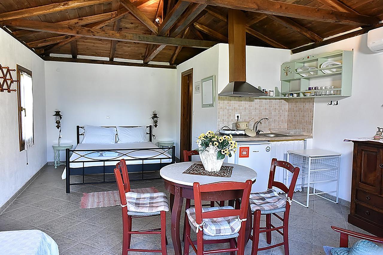 Ferienwohnung Stellina'S House Vourvourou Exterior foto